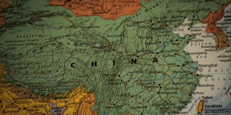 If China acts militarily against Taiwan, should the US respond?