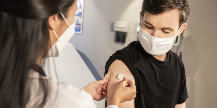 If pandemic is over, should thousands of unvaxxed US soldiers be expelled?